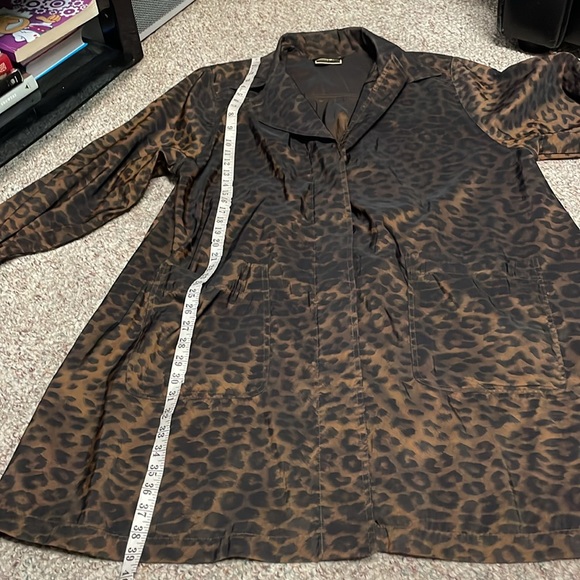 Vintage swingy leopard print raincoat - Picture 8 of 10